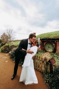 Elope-at-Hobbiton-Micro-wedding